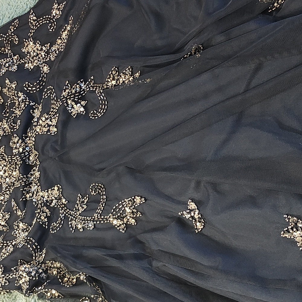 Adrianna Papell Navy and Gold Long Sleeve Gown - Picture 11 of 12